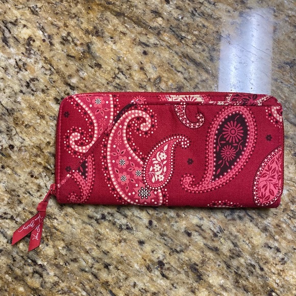 Vera Bradley Handbags - Vera Bradley wallet